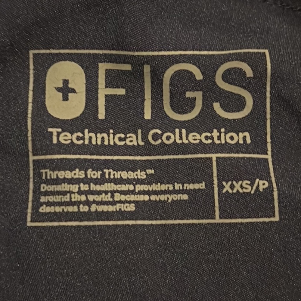 Figs Navy Scrub Set - Picture 8 of 13
